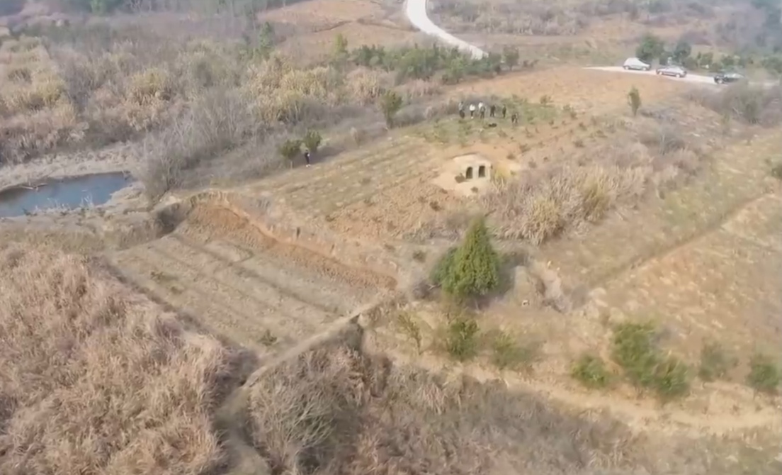 Descubren una tumba mural doble de la dinastía Ming en el centro de China