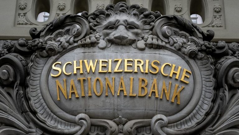 El Banco Nacional Suizo anuncia la compra de Credit Suisse por UBS