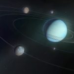 Extrañas señales de radiación de hace décadas podrían revelar secretos de 2 lunas de Urano