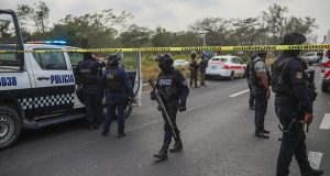 Matan a balazos a tres hombres a pocos metros de una comandancia de Policía en México