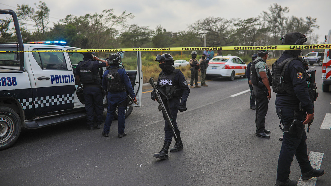 Matan a balazos a tres hombres a pocos metros de una comandancia de Policía en México