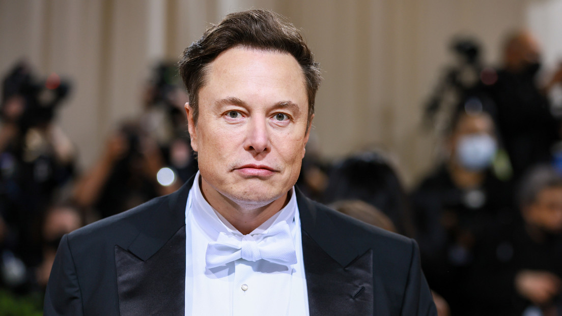 Musk cede el título de hombre más rico del mundo