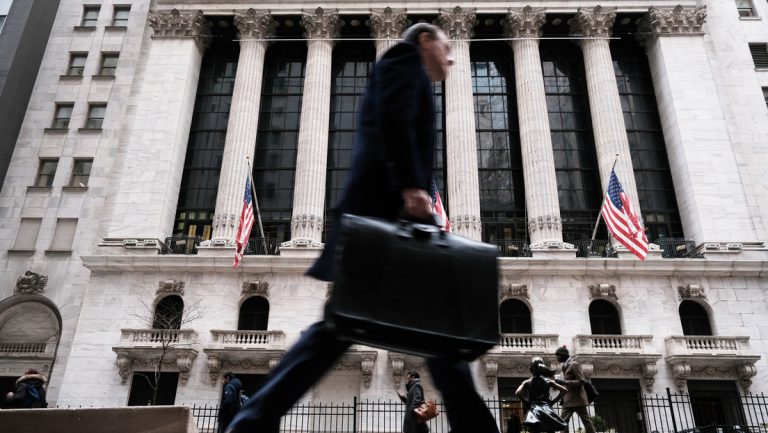 Otros 50 bancos estadounidenses pueden quebrar, advierte un antiguo vicepresidente de Lehman Brothers