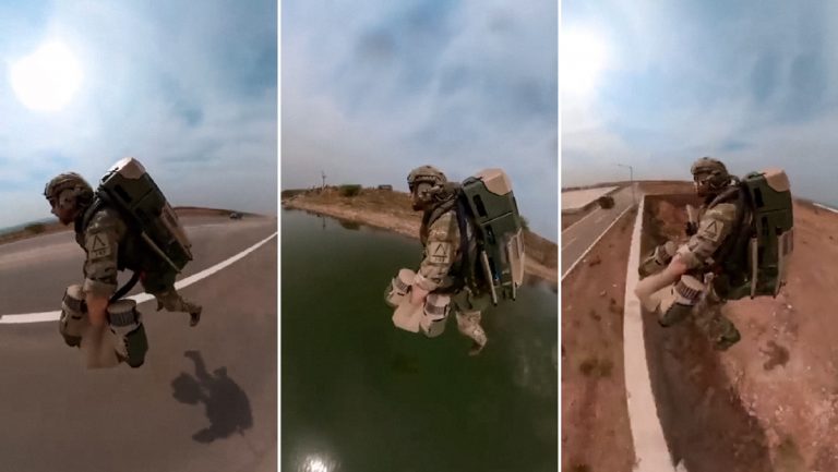 VIDEOS: Ponen a prueba mochilas propulsoras para el Ejército en la India
