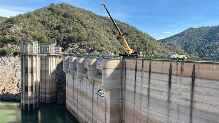 Sacrificarán toneladas de peces para preservar la calidad del agua en un pantano en España