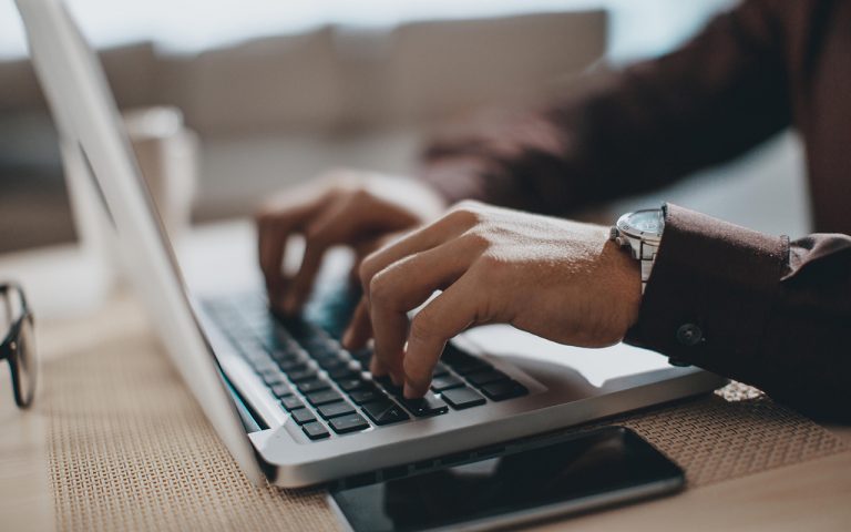 TECH emplea el Método del Caso de Harvard en sus programas académicos para mejorar los sistemas de aprendizaje