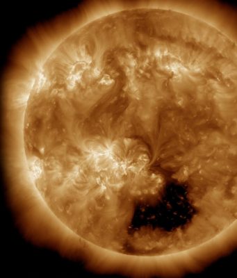 Un agujero solar de 30 veces el tamaño de la Tierra provocará tormentas geomagnéticas este fin de semana