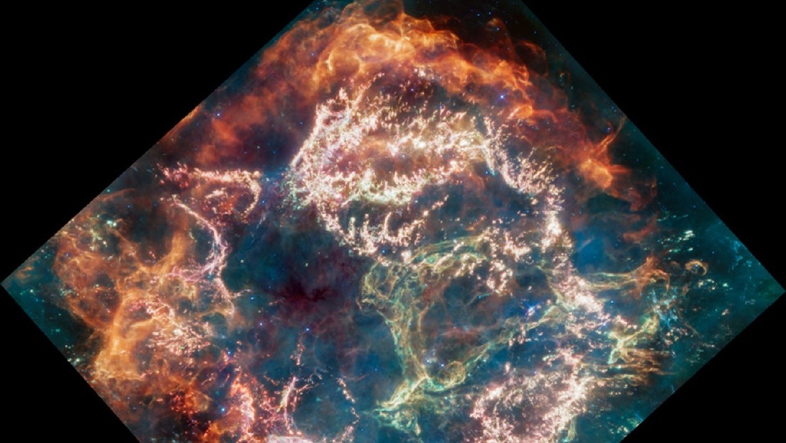 Nueva imagen tomada por el James Webb revela la belleza y secretos de una supernova