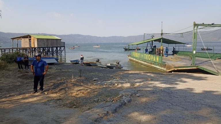 Tres personas se ahogan en un lago de El Salvador, entre ellas un exministro de Agricultura