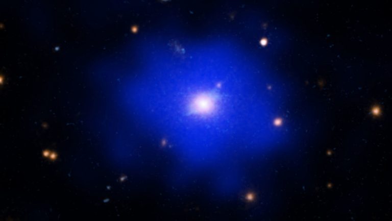 Descubren un cúmulo de galaxias inesperadamente tranquilo en el caótico universo primitivo