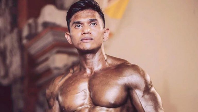 Un popular 'influencer' culturista muere aplastado por una barra de 210 kilos mientras entrena