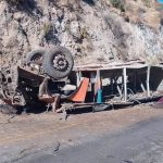 Al menos 13 muertos al caer un autobús por un barranco en Perú