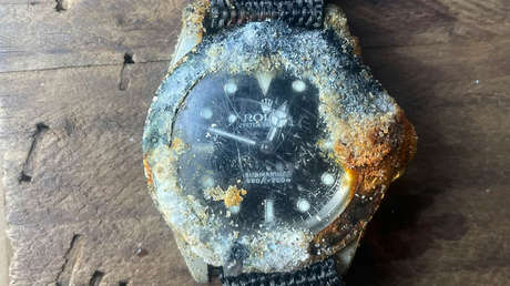 Descubre un Rolex todavía funcionando en el fondo del océano, y esto fue lo que hizo