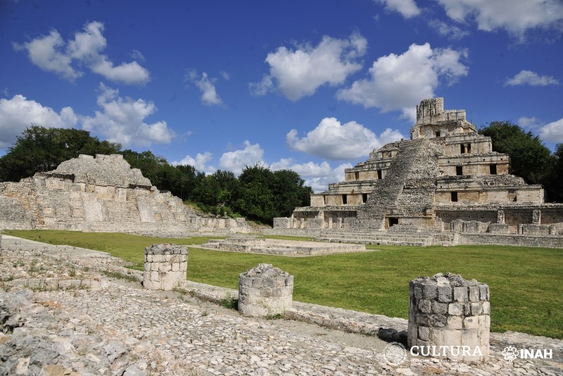 Descubren un antiguo plato decorado con un ser divino en excavaciones del Tren Maya en México