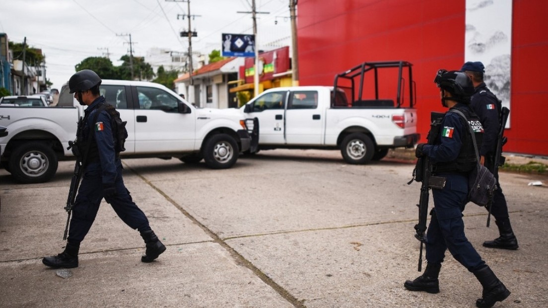 "Podrían ser más de 13 cuerpos": hallan restos humanos dentro de congeladores en México