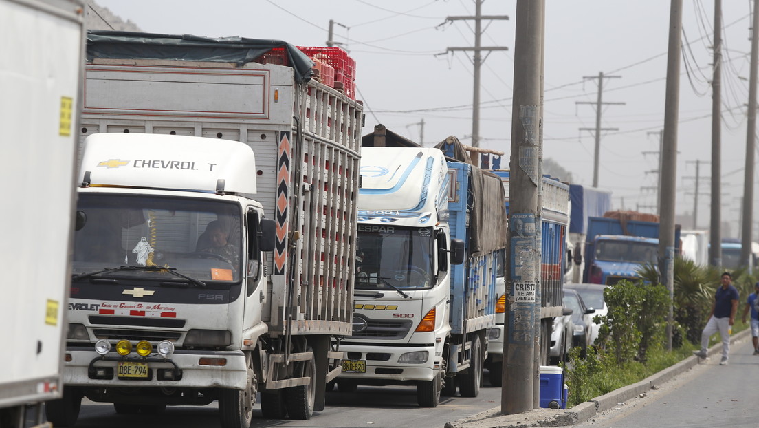Transportistas anuncian paro nacional indefinido ante la "desidia" del Gobierno de Perú