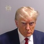 "Un tipo guapo": Biden comenta la ficha policial de Trump