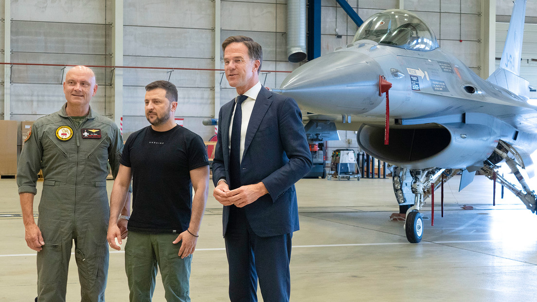 Zelenski: Países Bajos suministrará 42 cazas F-16 a Ucrania
