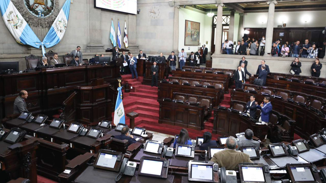 El Congreso de Guatemala abre un proceso para resolver sobre la suspensión de Movimiento Semilla