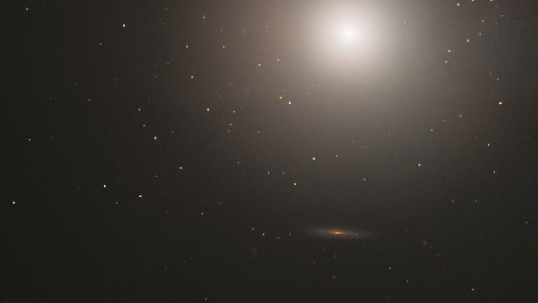 El Hubble capta una enorme esfera formada de estrellas a 55 millones de años luz de la Tierra