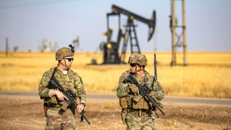 Siria le exige a EE.UU. una indemnización por el "saqueo de sus recursos y riquezas"