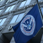Caracas acuerda con Washington la repatriación "ordenada y legal" de venezolanos desde EE.UU.