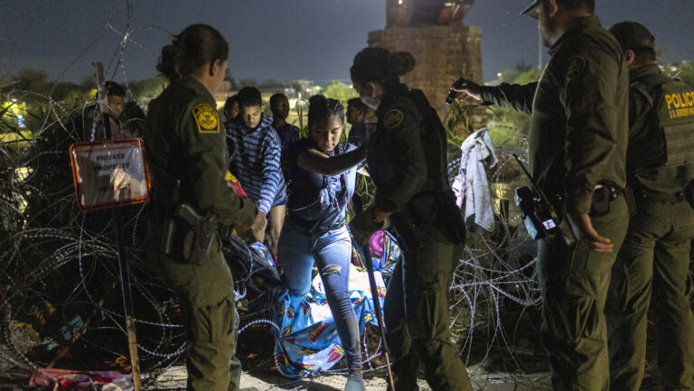 EE.UU. emite "excepción de emergencia" para repatriar a venezolanos por vía aérea