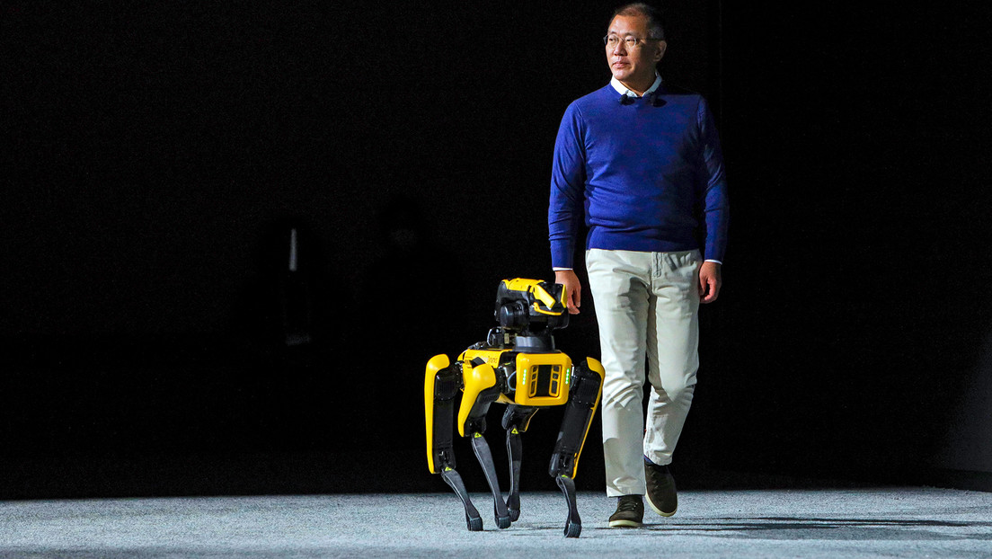 El perro robot de Boston Dynamics ya puede hacer de guía usando ChatGPT (VIDEO)
