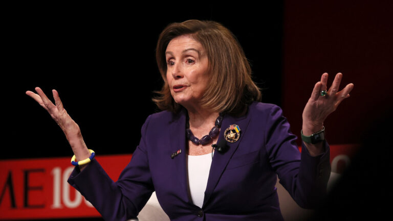 El presidente interino de la Cámara de Representantes de EE.UU. pide a Pelosi que desaloje su despacho en el Capitolio