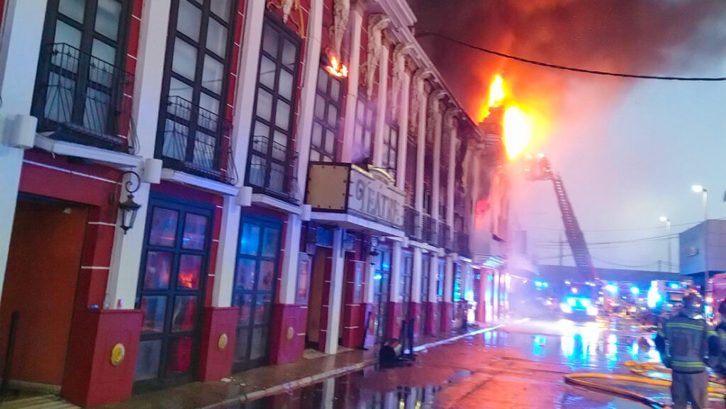 España: Al menos 13 muertos y varios desaparecidos en el incendio de una discoteca en Murcia