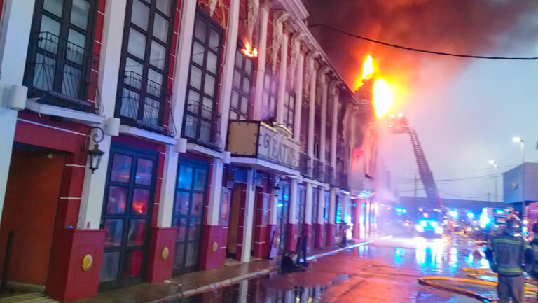 España: Al menos 13 muertos y varios desaparecidos en el incendio de una discoteca en Murcia