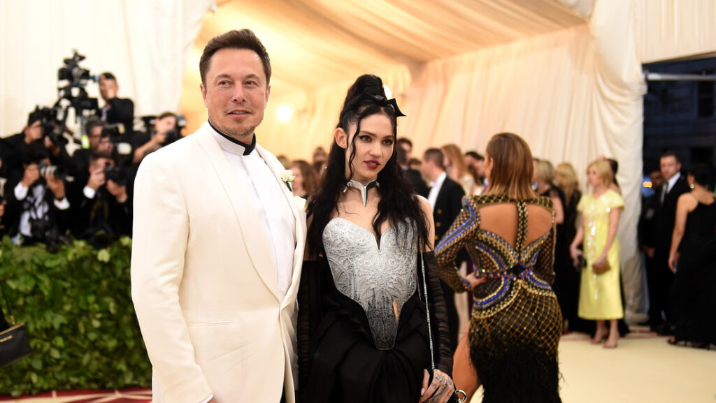 Expareja de Musk lo demanda por derechos parentales de tres de sus hijos