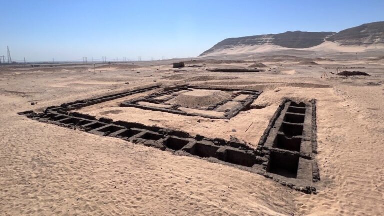 FOTOS: Descubren jarras con restos de vino de 5.000 años de antiguedad en Egipto