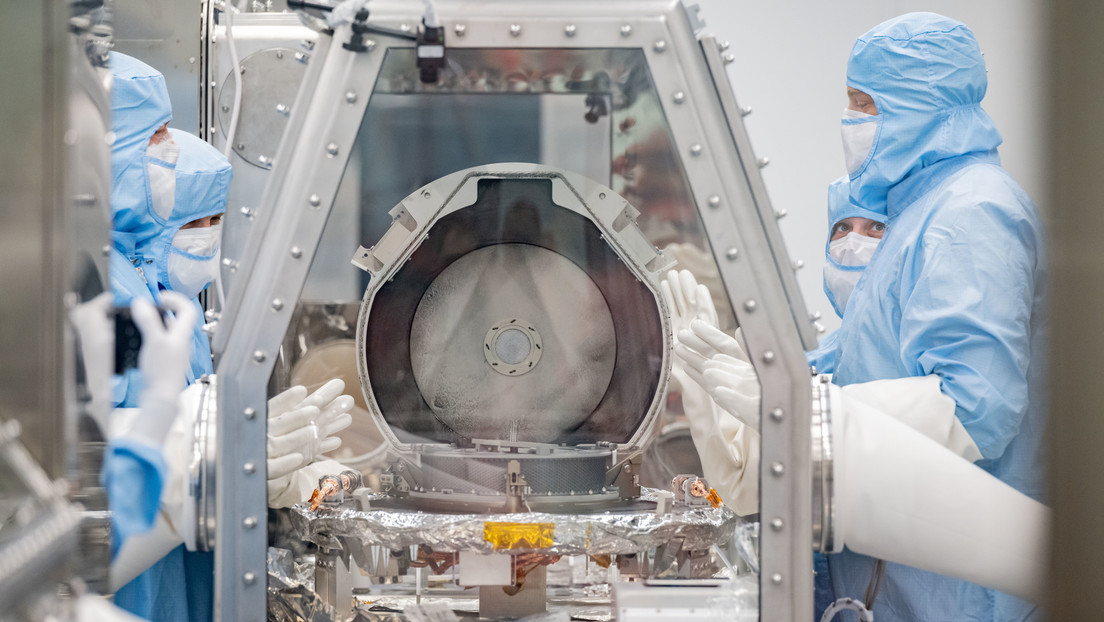 La NASA queda sorprendida al abrir el recipiente que contiene polvo del asteroide Bennu