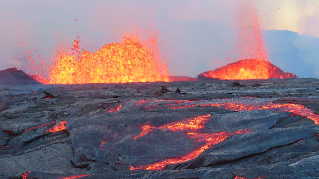 Registran centenares de sismos en la cumbre del volcán Kilauea