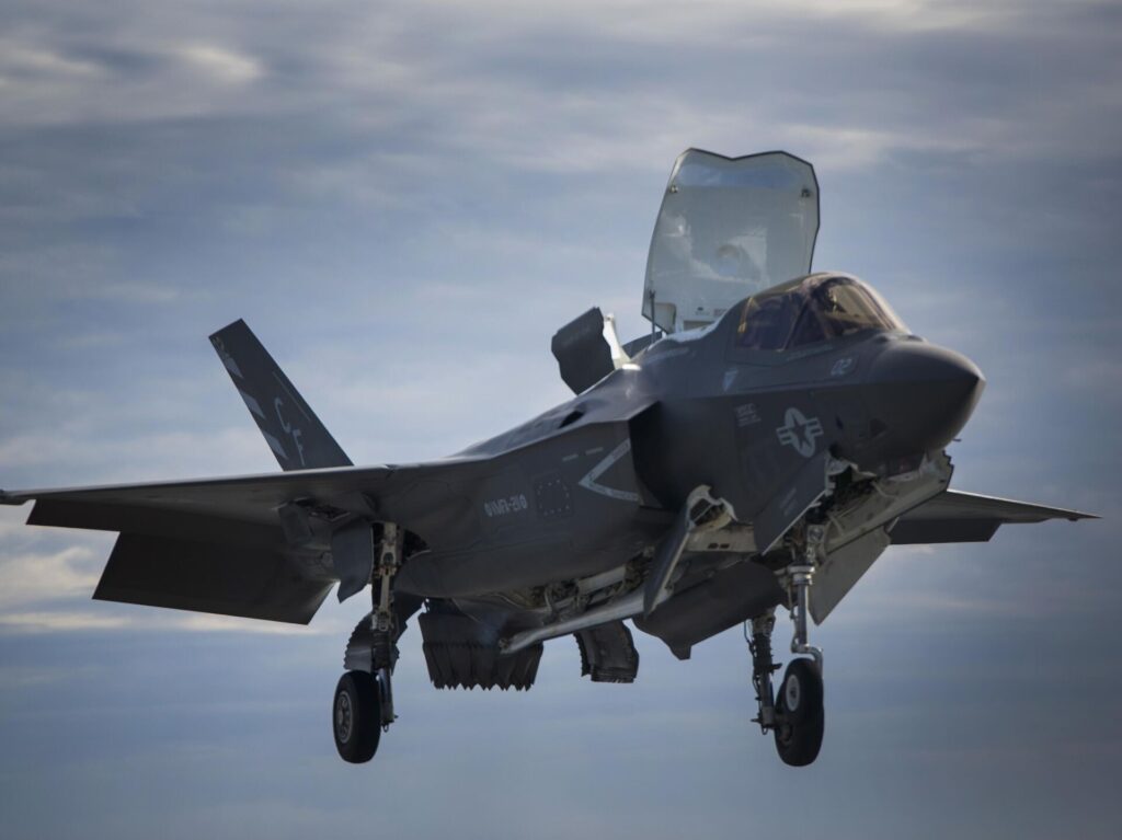 Avión militar de EE.UU. se estrella al este del Mediterráneo