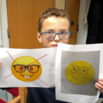 Un niño de 10 años inicia una petición contra Apple para que cambie el emoji 'nerd' por "ofensivo e insultante"