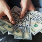 Bloomberg: Los muy ricos se hicieron aún más ricos en 2023