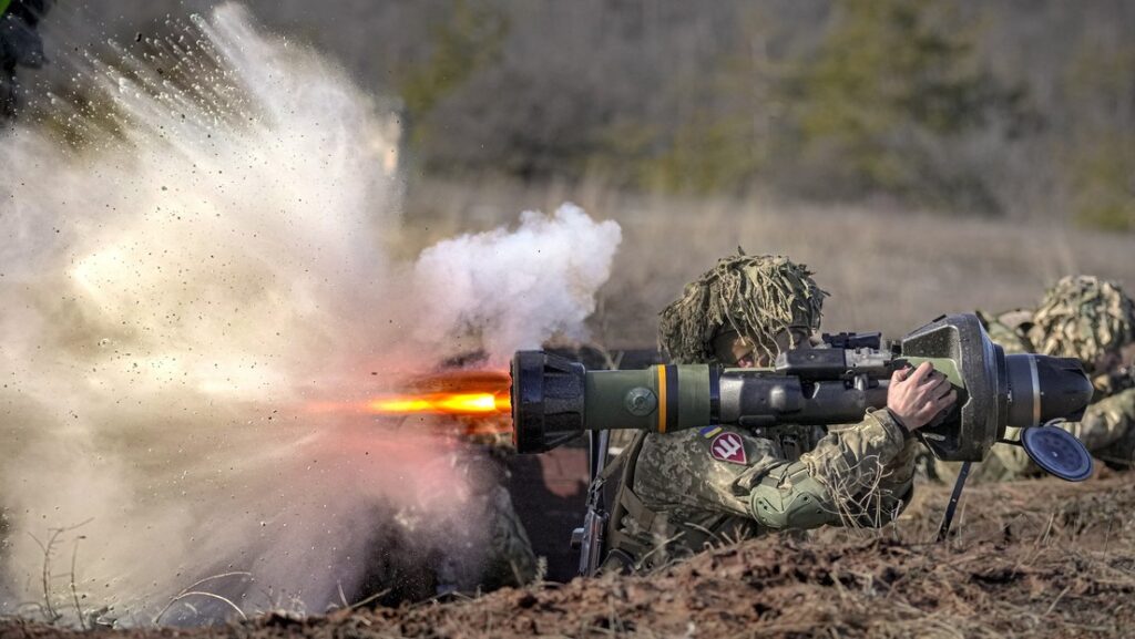 EE.UU. califica de "difícil" la situación de Kiev en el campo de batalla