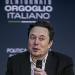 Elon Musk: La humanidad debería colonizar la Luna y Marte