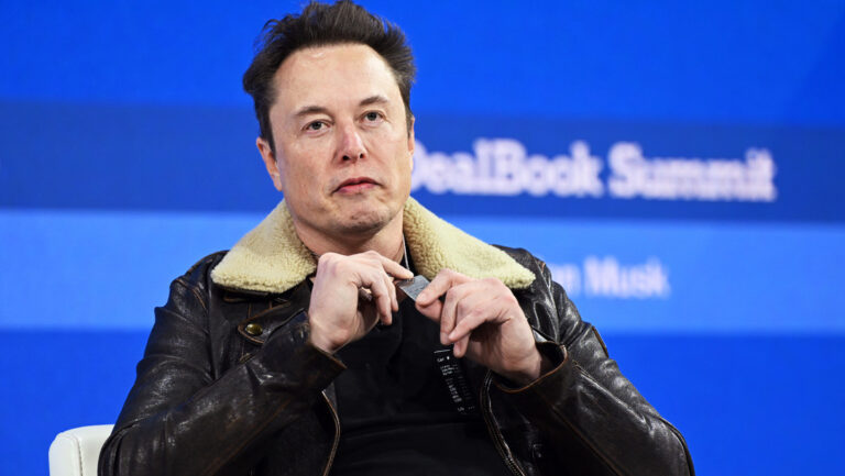 Musk admite que Ucrania perdió Crimea y Donbass "para siempre"