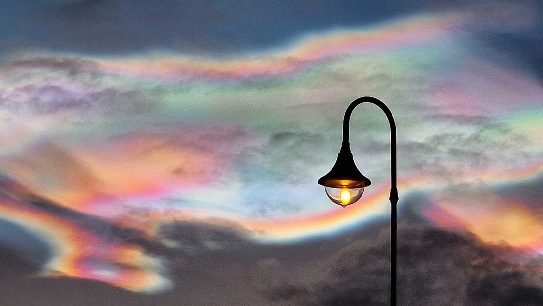 Nubes 'arcoíris' extremadamente raras colorean el cielo (VIDEOS)