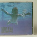 Un tribunal reaviva la demanda por pornografía infantil contra Nirvana por la portada de 'Nevermind'
