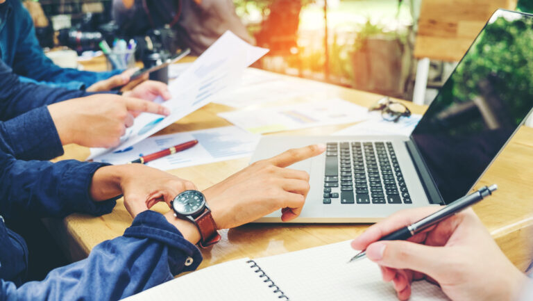 ¿Adiós a las 40 horas semanales? España planea reducir la jornada laboral máxima