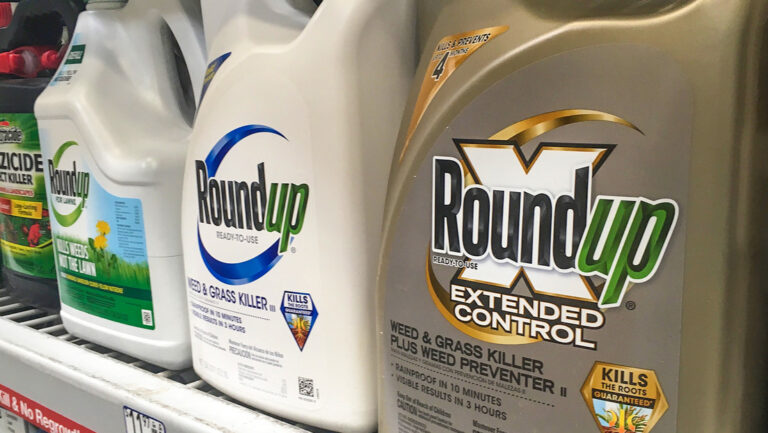 Bayer irá a juicio en Australia por su herbicida que vinculan con cáncer