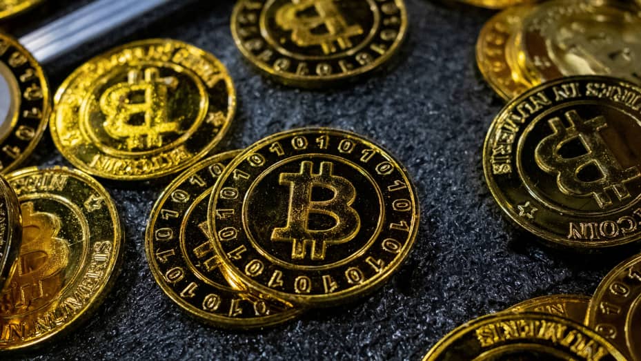 El bitcóin supera los 45.000 dólares por primera vez desde abril de 2022