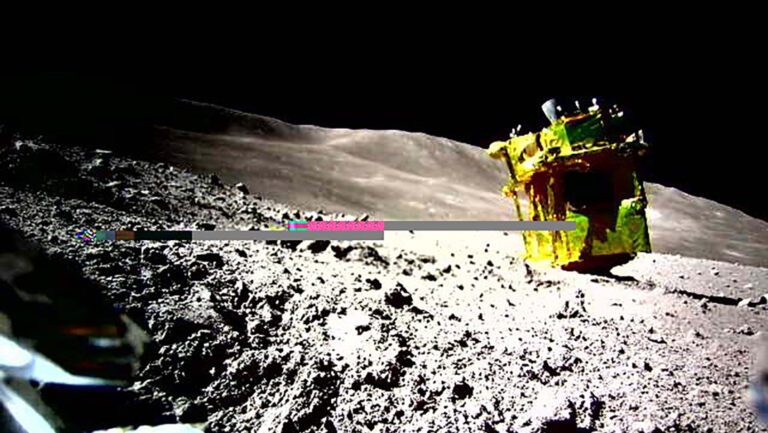 El módulo japonés de alunizaje transmite su primera foto a la Tierra