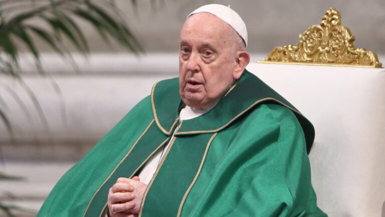 El papa Francisco advierte de los peligros "perversos" de la inteligencia artificial