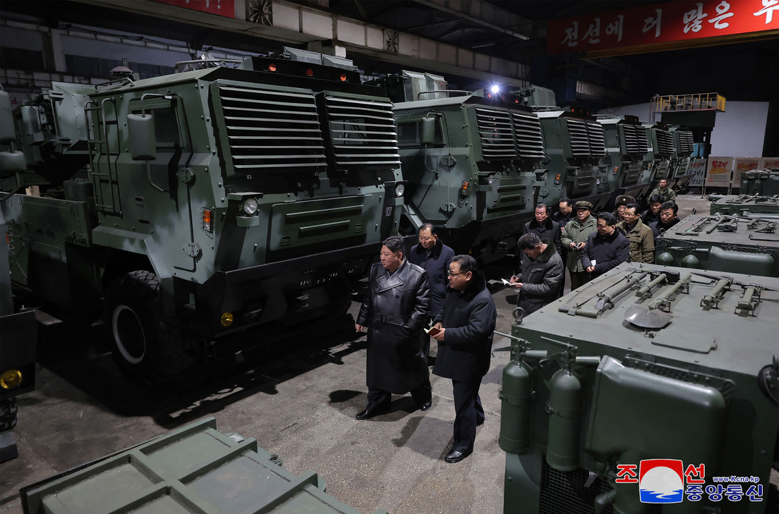 FOTOS: Kim Jong-un inspecciona las principales fábricas militares de Corea del Norte