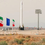 Irán lanza por primera vez un satélite a una órbita por encima de 500 kilómetros (VIDEOS)